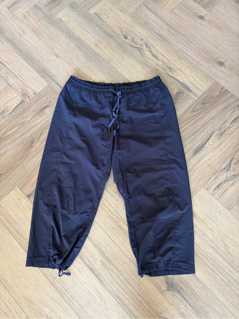 Lululemon cropped drawstring Jogger Pants size 10 navy women’s